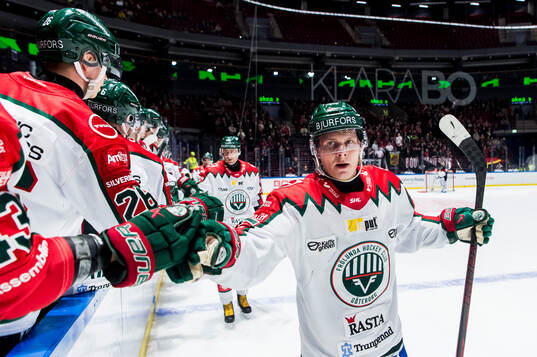 Frölundas Arttu Ruotsalainen jublar