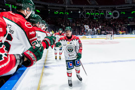 Frölundas Arttu Ruotsalainen jublar