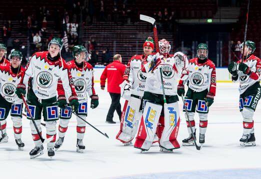 Frölundas spelare jublar