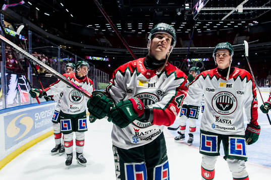 Frölundas spelare jublar