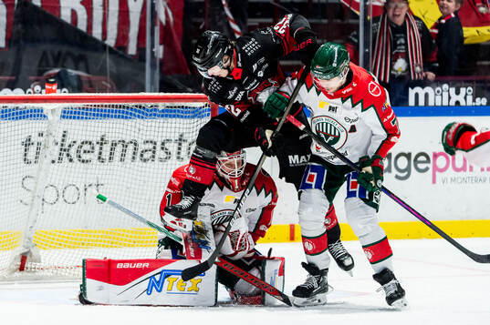 Malmö Redhawks Joona Ikonen och Frölundas målvakt Lars