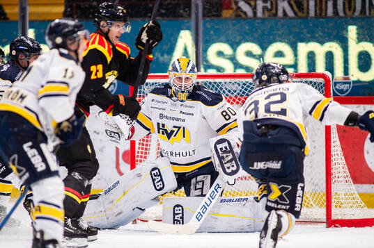 HV71s målvakt Frederik Dichow
