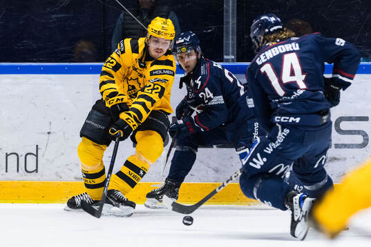 Skellefteås Jonathan Johnson mot Linköpings Elliot Ekmark