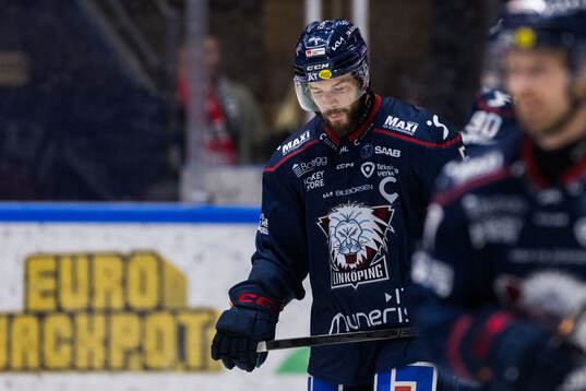 Linköpings Oscar Fantenberg deppar