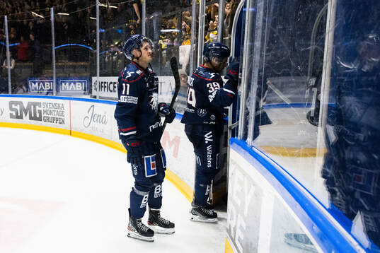 Linköpings Henrik Törnqvist och Ty Rattie deppar