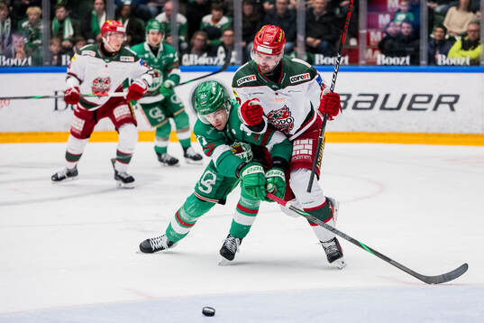 Rögles Albin Sundsvik och Modos David Bernhardt