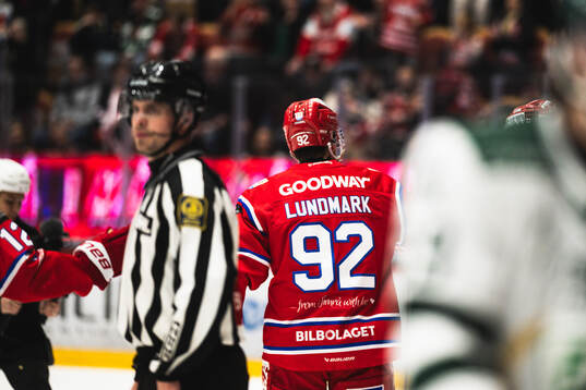 Timrås Anton Lundmark jublar
