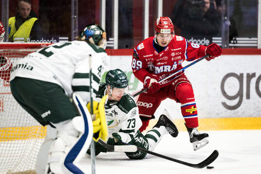 Timrås Oliver Kapanen och Färjestads Adam Ollas Mattsson