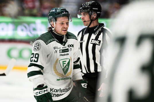 Färjestads Axel Bergkvist och