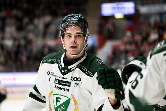 Färjestads Viktor Lodin jublar