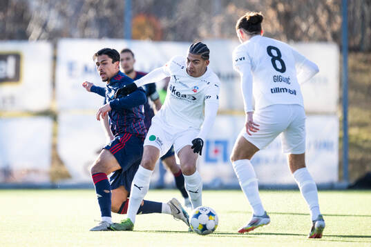 Östers Lukas Bergquist och Helsingborgs Milan Silva