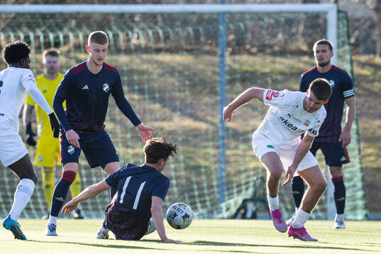 Östers Hannes Bladh Pijaca och Helsingborgs Wilhelm Loeper