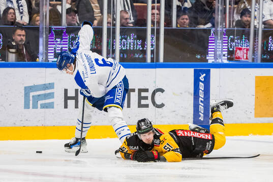 Leksands Alexander Lundqvist och Luleås Markus Nurmi