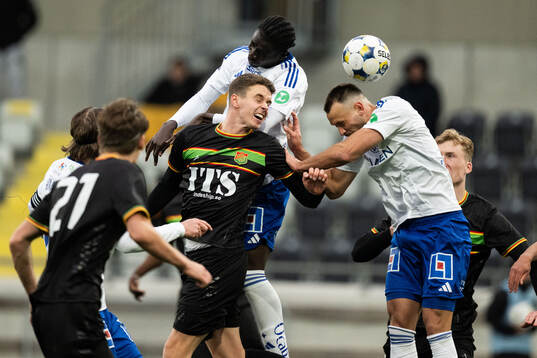 GAIS Oskar Ågren och IFK Norrköpings Kojo Peprah Oppong