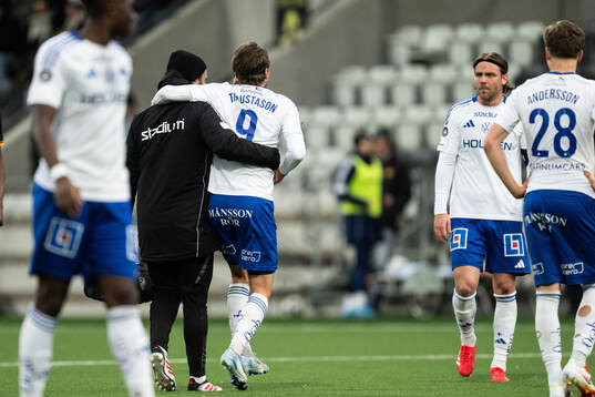 IFK Norrköpings Arnor Traustason lämnar planen