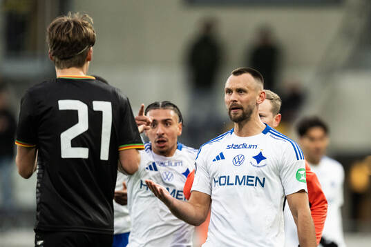 IFK Norrköpings Max Watson reagerar mot GAIS Axel