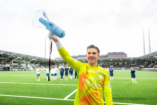 IFK Norrköpings målvakt David Andersson jublar
