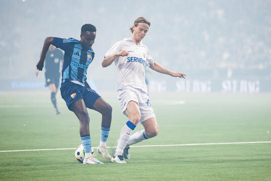 Djurgårdens Tokmac Nguen och IFK Göteborgs August