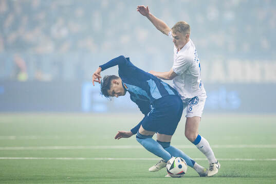 Djurgårdens Nino Zugelj och IFK Göteborgs David Kruse