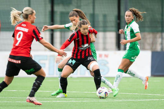 Brommapojkarnas Emma Engström Hammarbys Bella Andersson