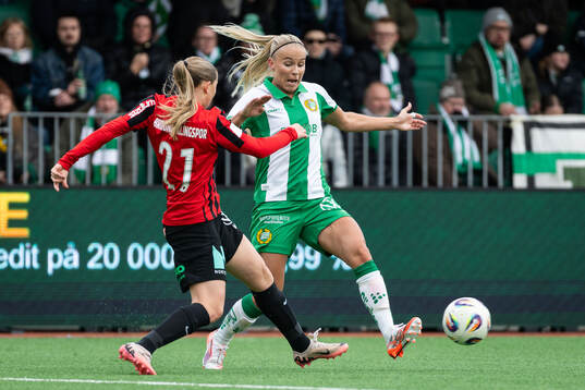 Brommapojkarnas Paula Broddner Klingspor och Hammarbys
