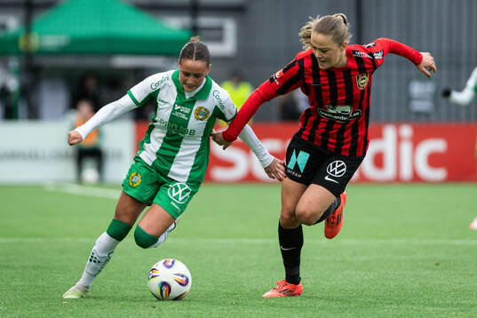 Hammarbys Vera Blom och Brommapojkarnas Joanna Aalstad