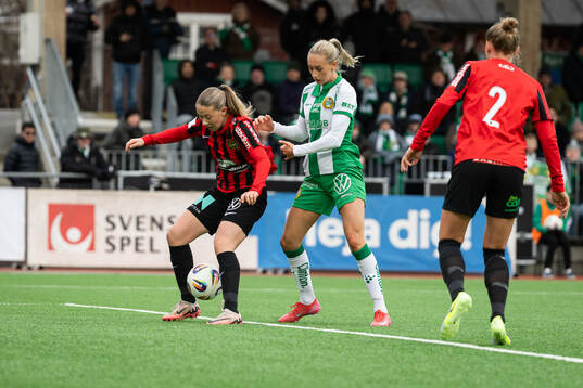 Brommapojkarnas Paula Broddner Klingspor och Hammarbys