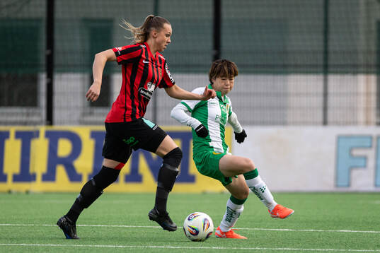 Brommapojkarnas Frida Thörnqvist och Hammarbys Asato