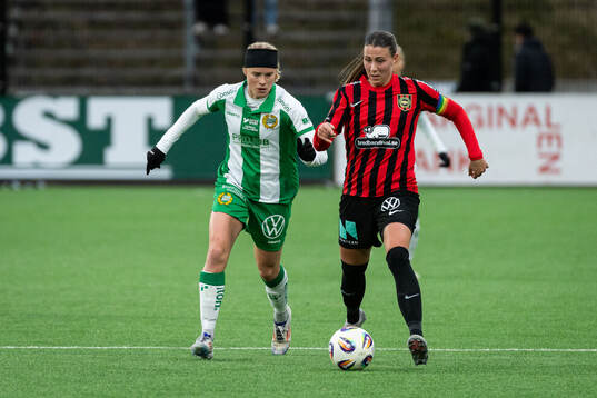 Hammarbys Julie Blakstad och Brommapojkarnas Emilia
