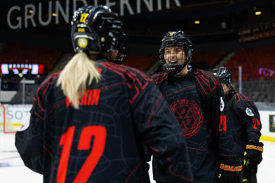Brynäs Mina Waxin och Jenny Antonsson