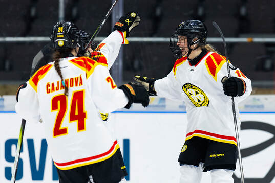 Brynäs Jenniina Nylund jublar