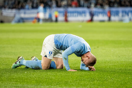 Malmö FFs Anders Christiansen har ont