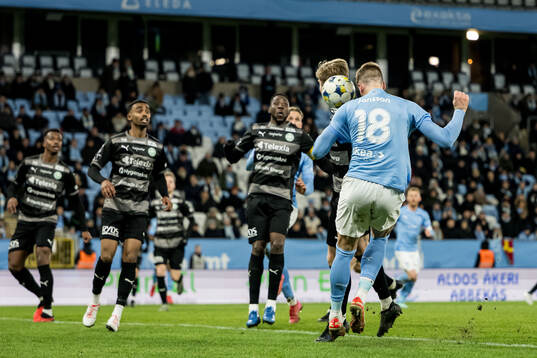 Malmö FFs Pontus Jansson gör 1-0