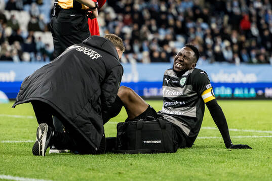 Västerås Frederic Nsabiyumva har ont och får vård