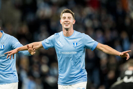 Malmö FFs Lasse Berg Johnsen jublar