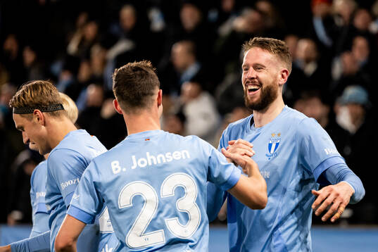 Malmö FFs Pontus Jansson jublar med Lasse Berg Johnsen