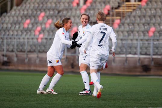 Djurgårdens Mimmi Larsson jublar