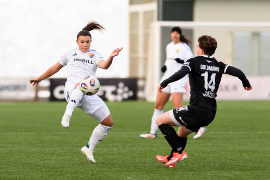 Djurgårdens Alexsandra Lobanova och Umeås Isabelle