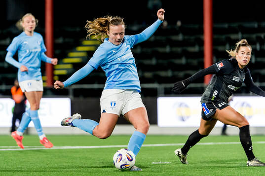 Malmö FFs Sara Kanutte Sørensen Fornes skjuter in 4-3