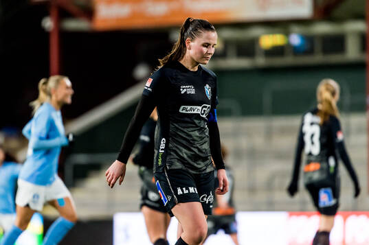 Växjö DFFs Josefin Harrysson deppar