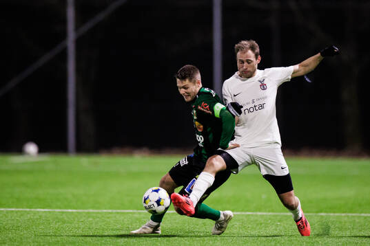 Varbergs Gustav Broman och FC Stockholms Villiam Dahlström