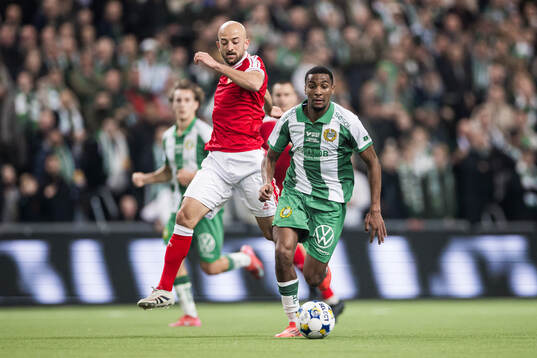 Hammarbys Paulos Abraham och Kalmars Robert Gojani