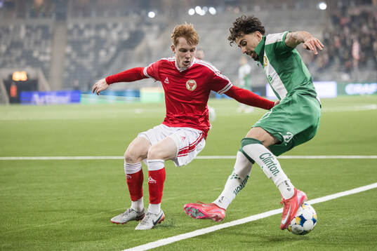 Kalmars William Andersson och Hammarbys Sebastian Tounekti