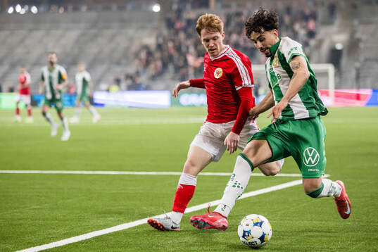 Kalmars William Andersson och Hammarbys Sebastian Tounekti