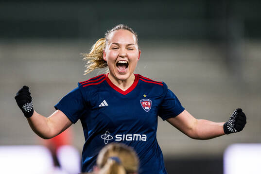 Rosengårds Oona Sevenius jublar