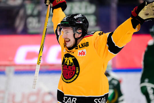 Luleås Oskari Laaksonen jublar