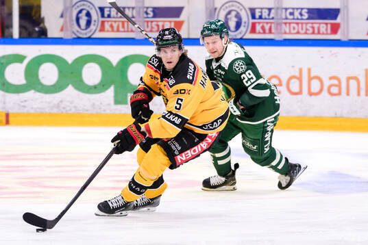 Luleås Marcus Hardegård och Färjestads Oskar Steen