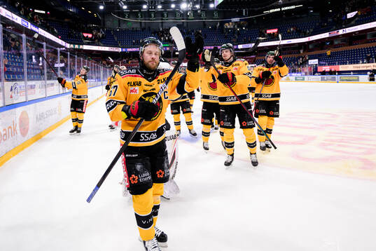 Luleås Linus Omark jublar