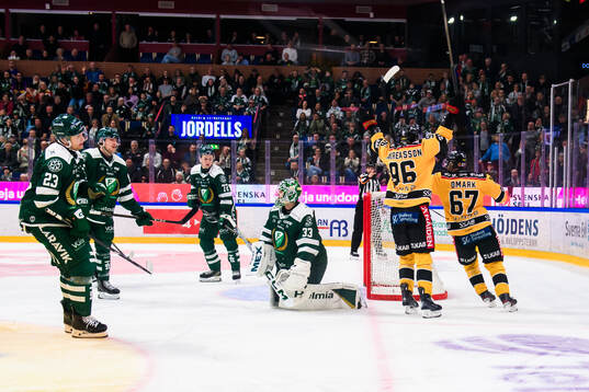 Luleås Linus Omark jublar