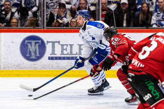 Leksands Max Veronneau och Örebros Robin Norell